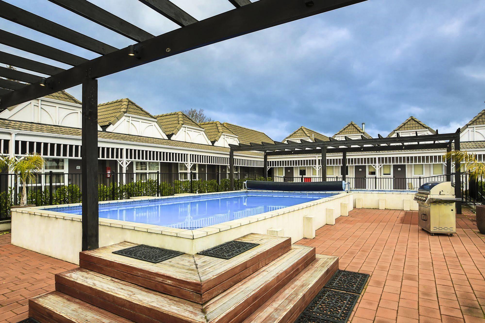 Lake Rotorua Hotel Exterior photo